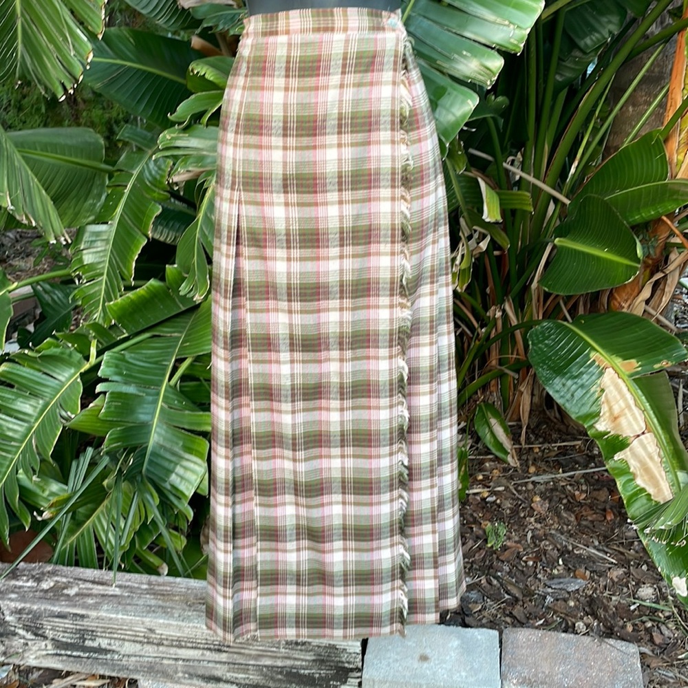 Susan Bristow, soft plaid, mid oxy with fringe - Picture 6 of 9